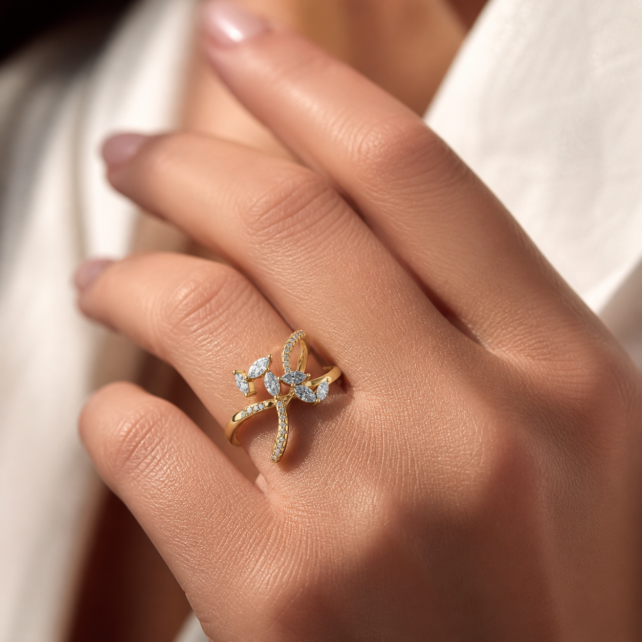 18K Gold Diamond Ring VVS CVD Elegant Fine Jewelry