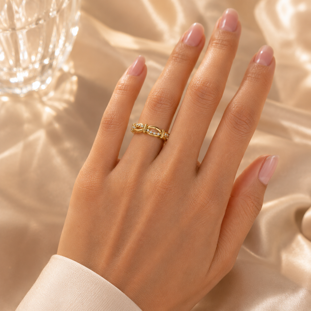 18K Gold Diamond Ring VVS CVD Elegant Fine Jewelry