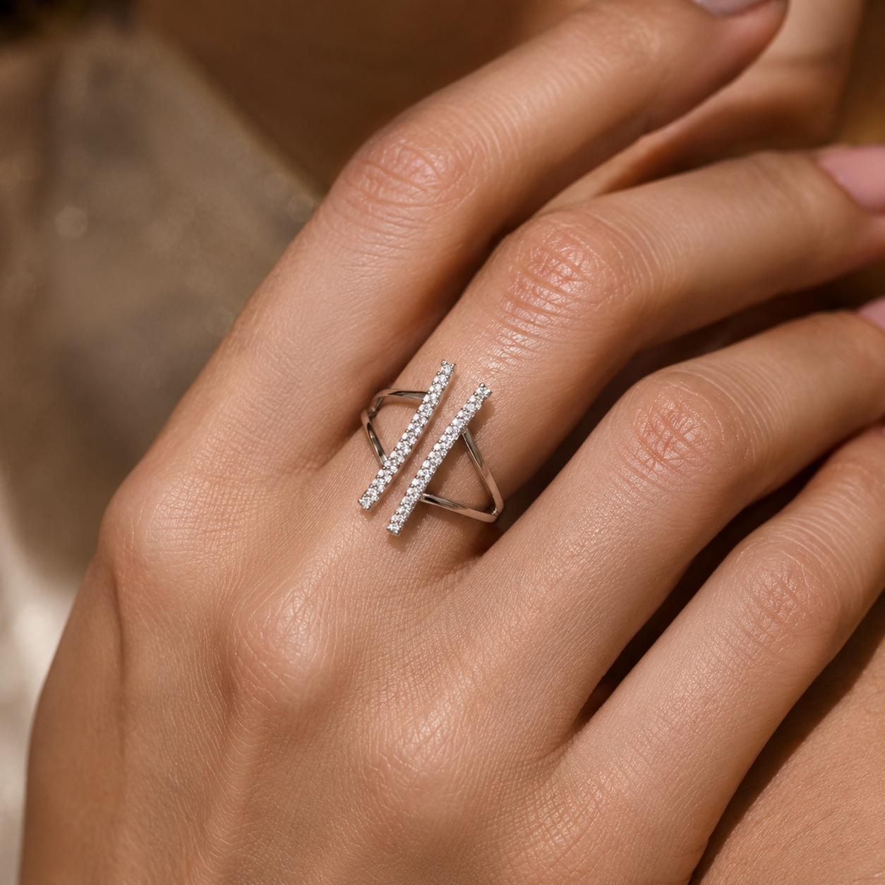 Sterling Silver VVS Diamond Ring – Minimal Elegant Design