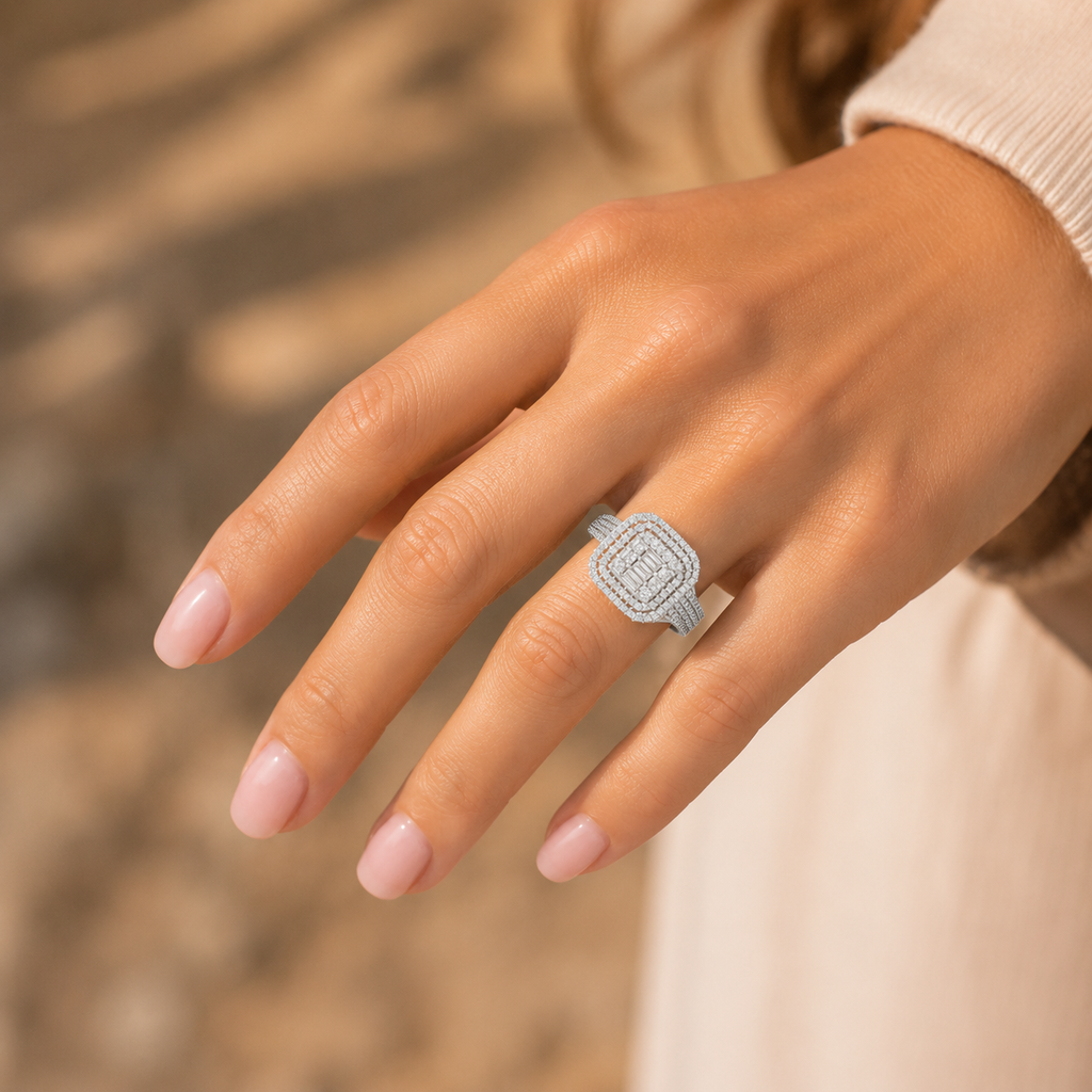 Sterling Silver Halo CVD Diamond Ring – VVS Clarity Elegance