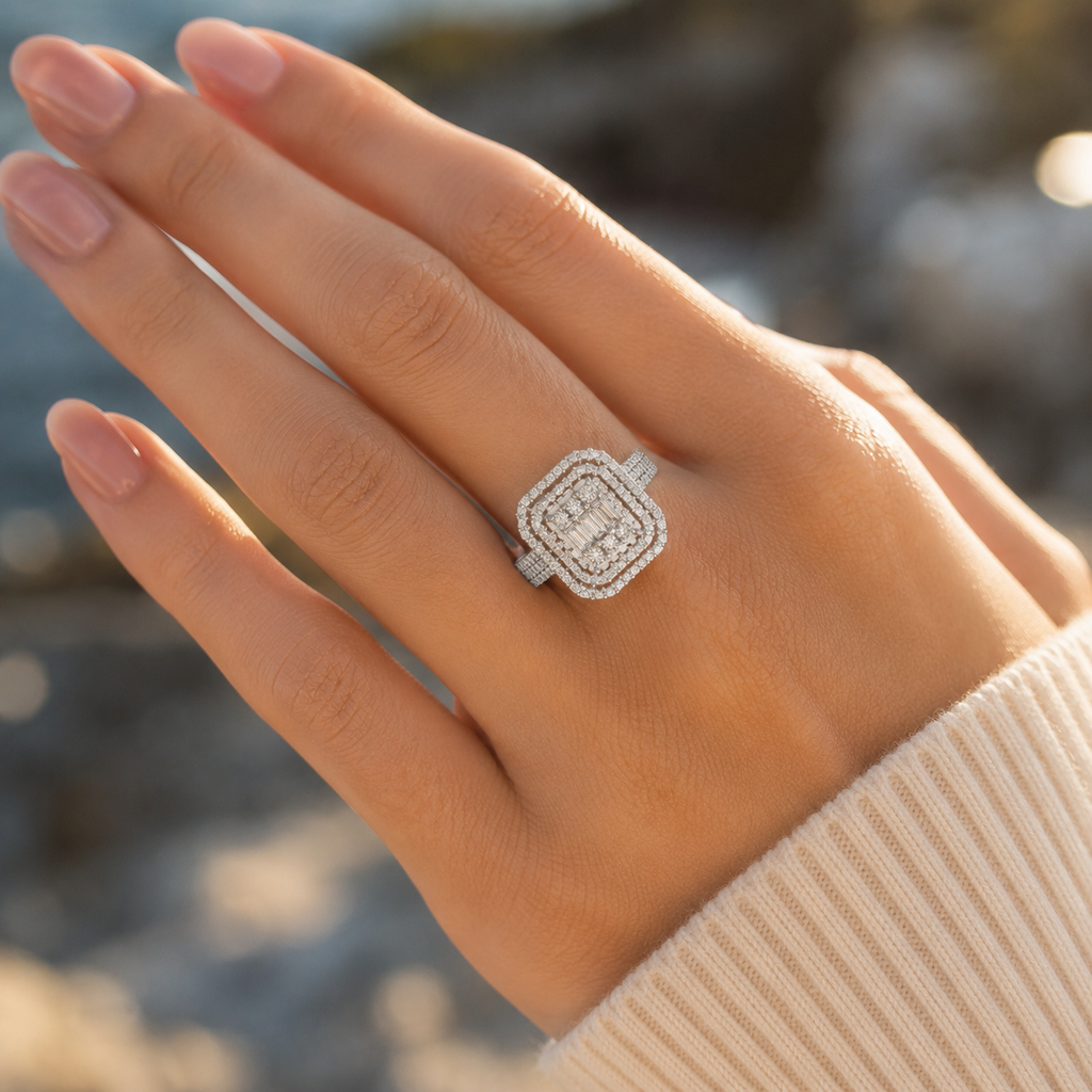 Sterling Silver Halo CVD Diamond Ring – VVS Clarity Elegance