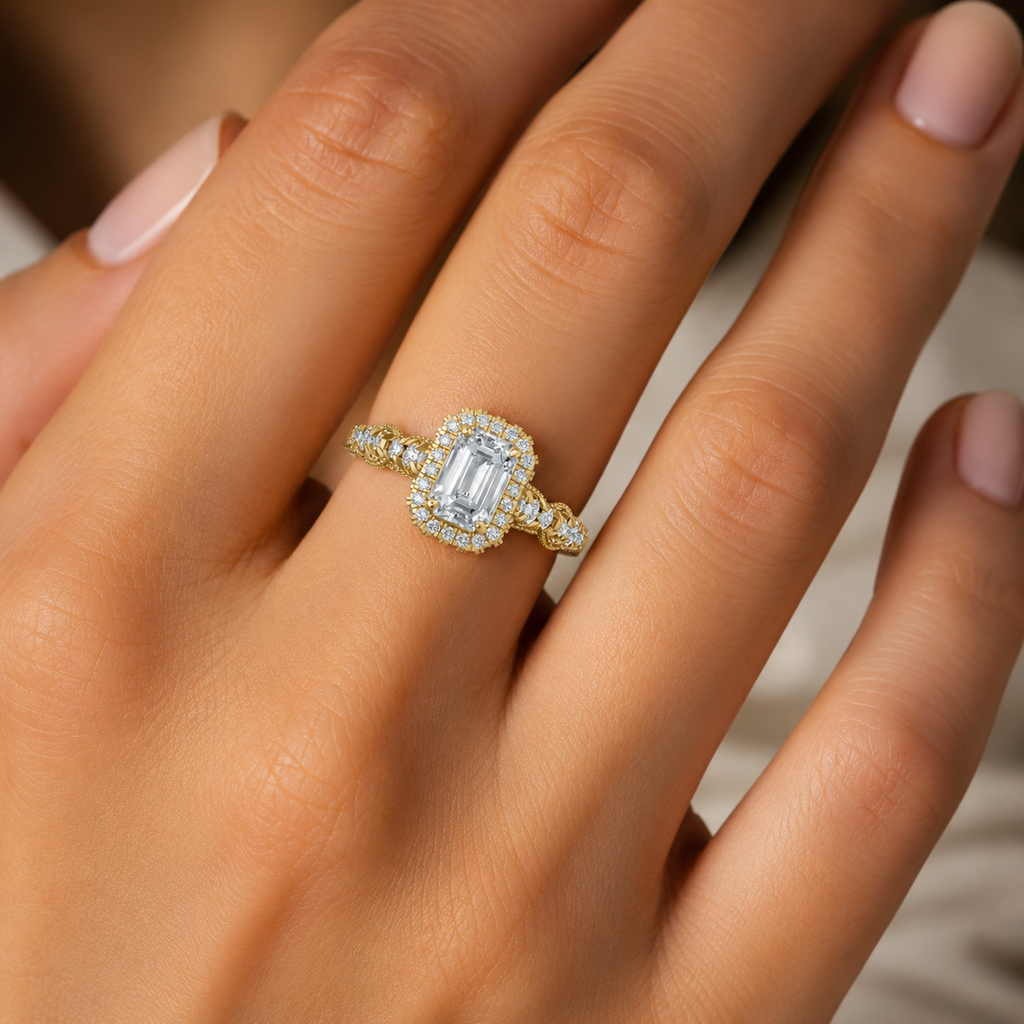 18K Gold CVD Diamond Engagement Ring (VVS G-H Certified)