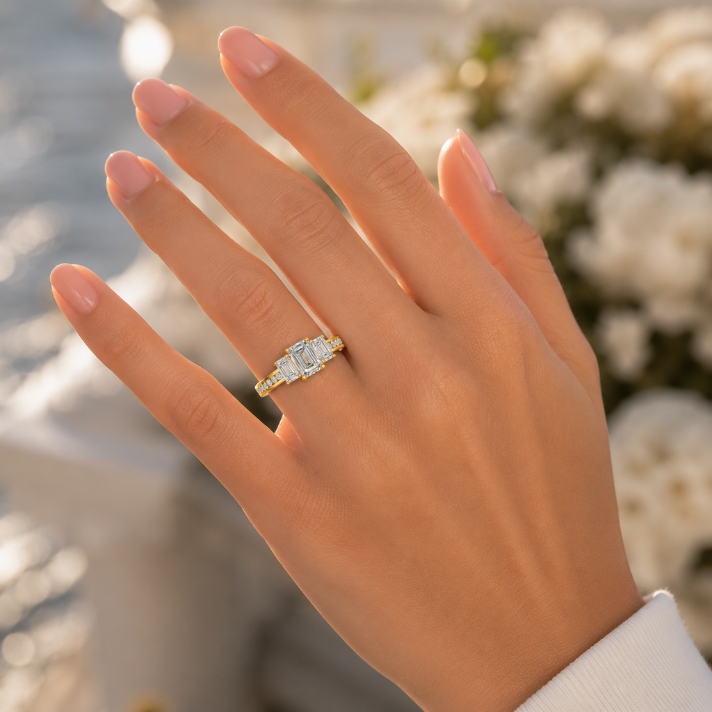 18K Gold CVD Diamond Engagement Ring VVS (4.26g)