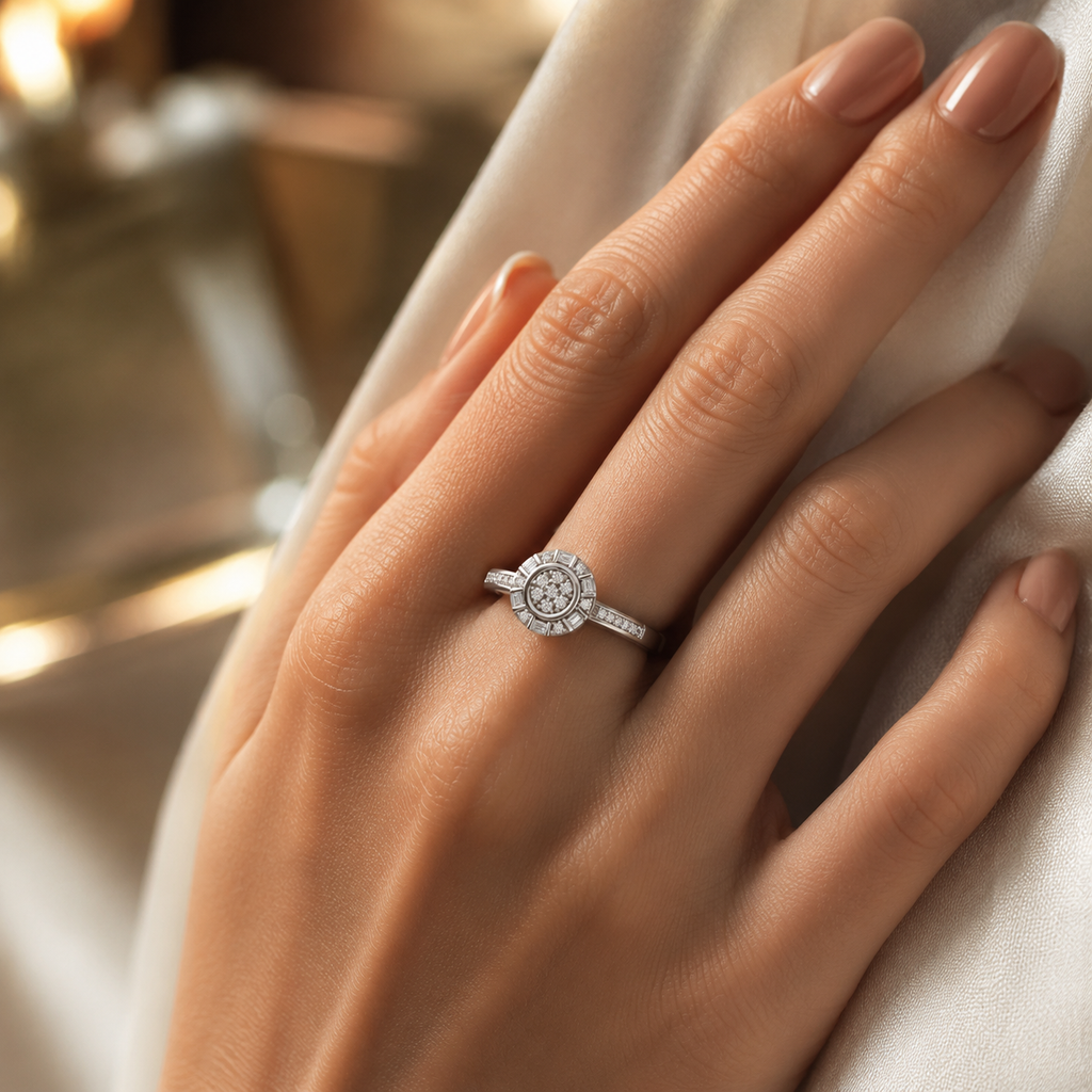 Silver CVD Diamond Ring | VVS EF Minimal Luxury Ring