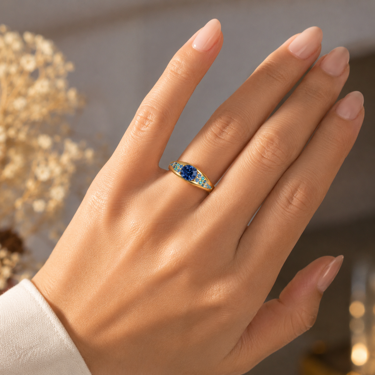 18K gold CVD diamond engagement ring VVS clarity 0.014CT elegant hand wear with blue diamond