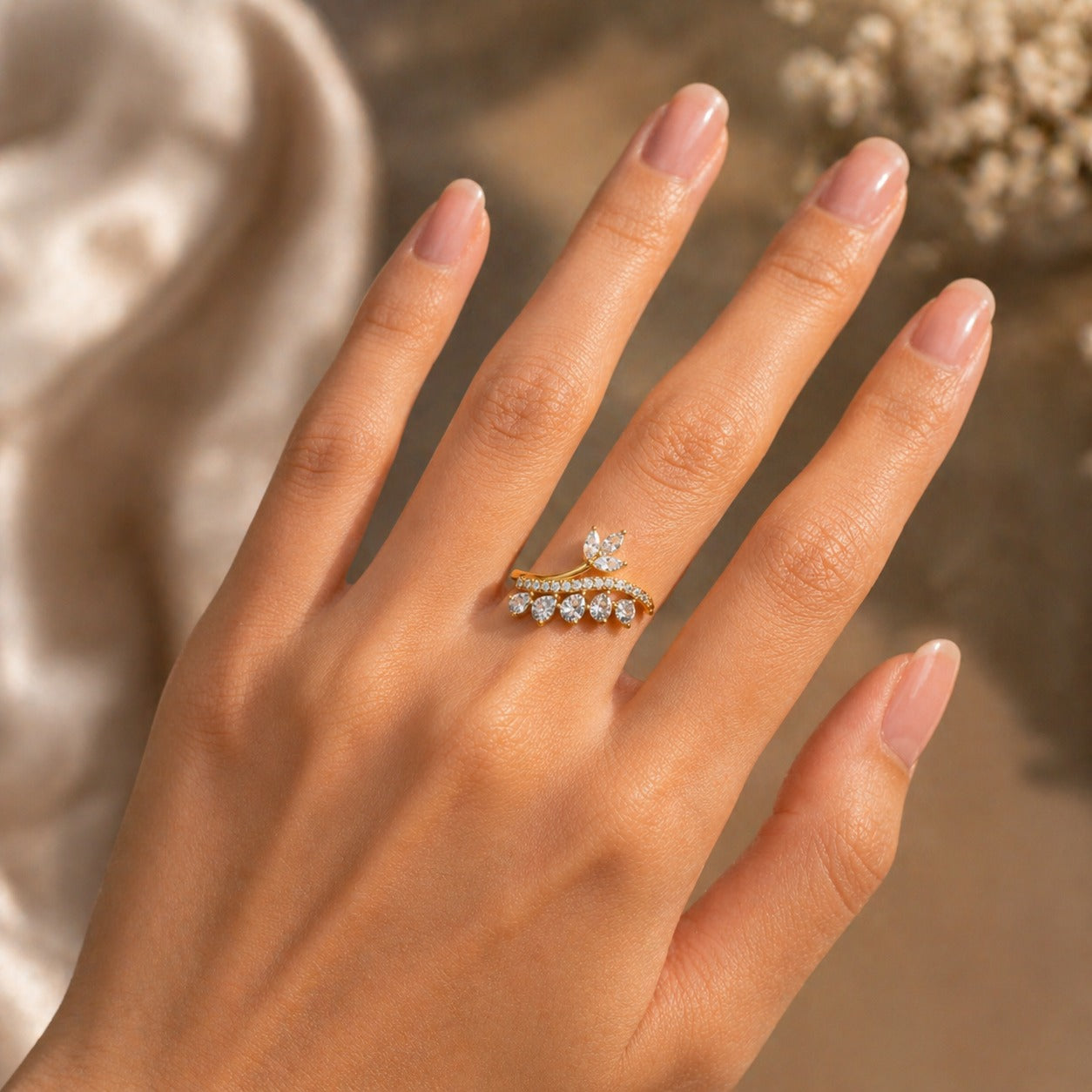 18K Gold CVD Diamond Ring VVS | Elegant Fine Jewelry (0.3CT)