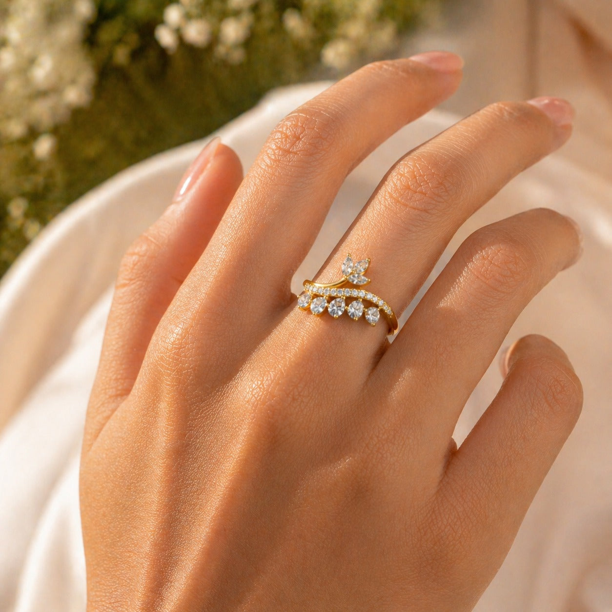 18K Gold CVD Diamond Ring VVS | Elegant Fine Jewelry (0.3CT)
