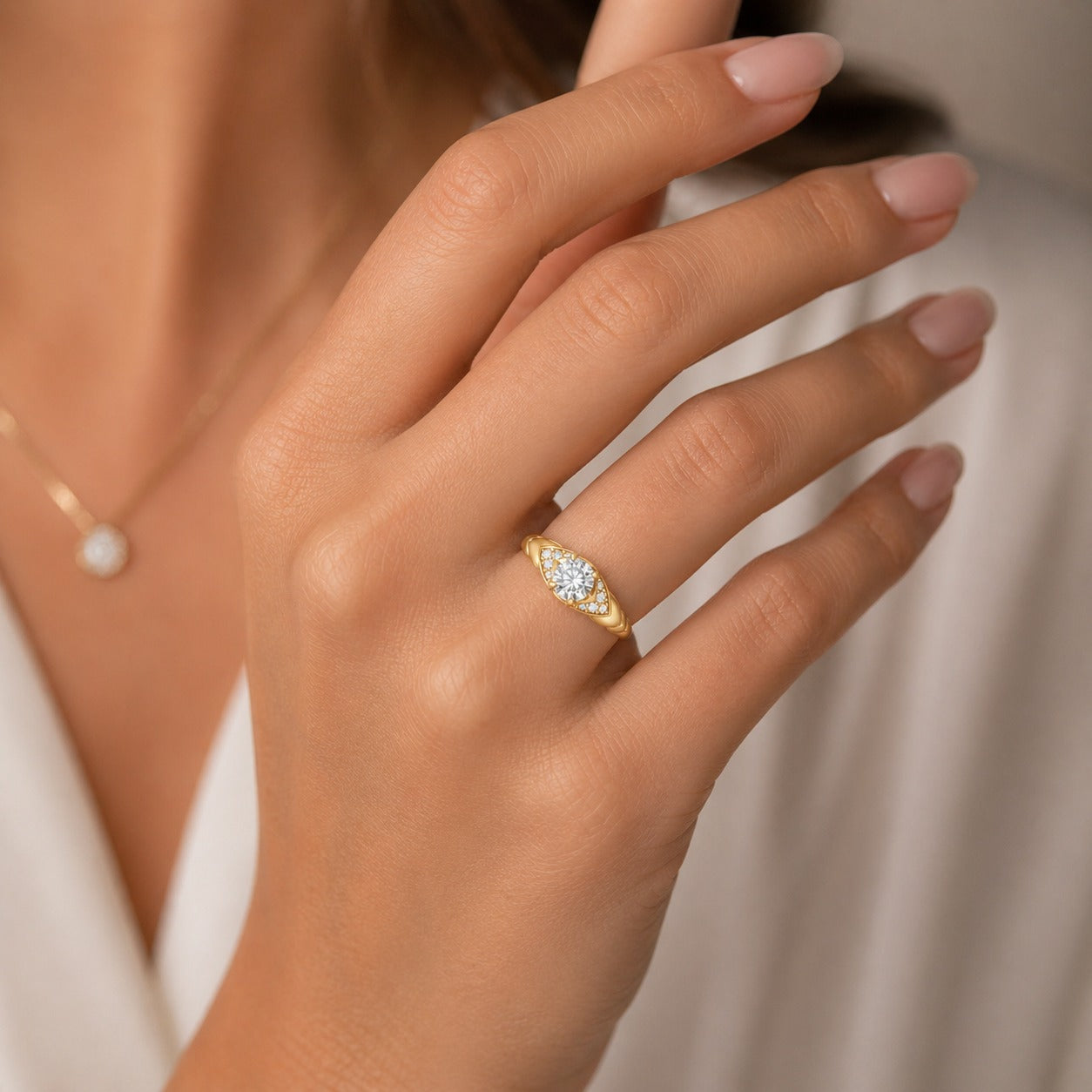 18K Gold CVD Diamond Engagement Ring – VVS Clarity