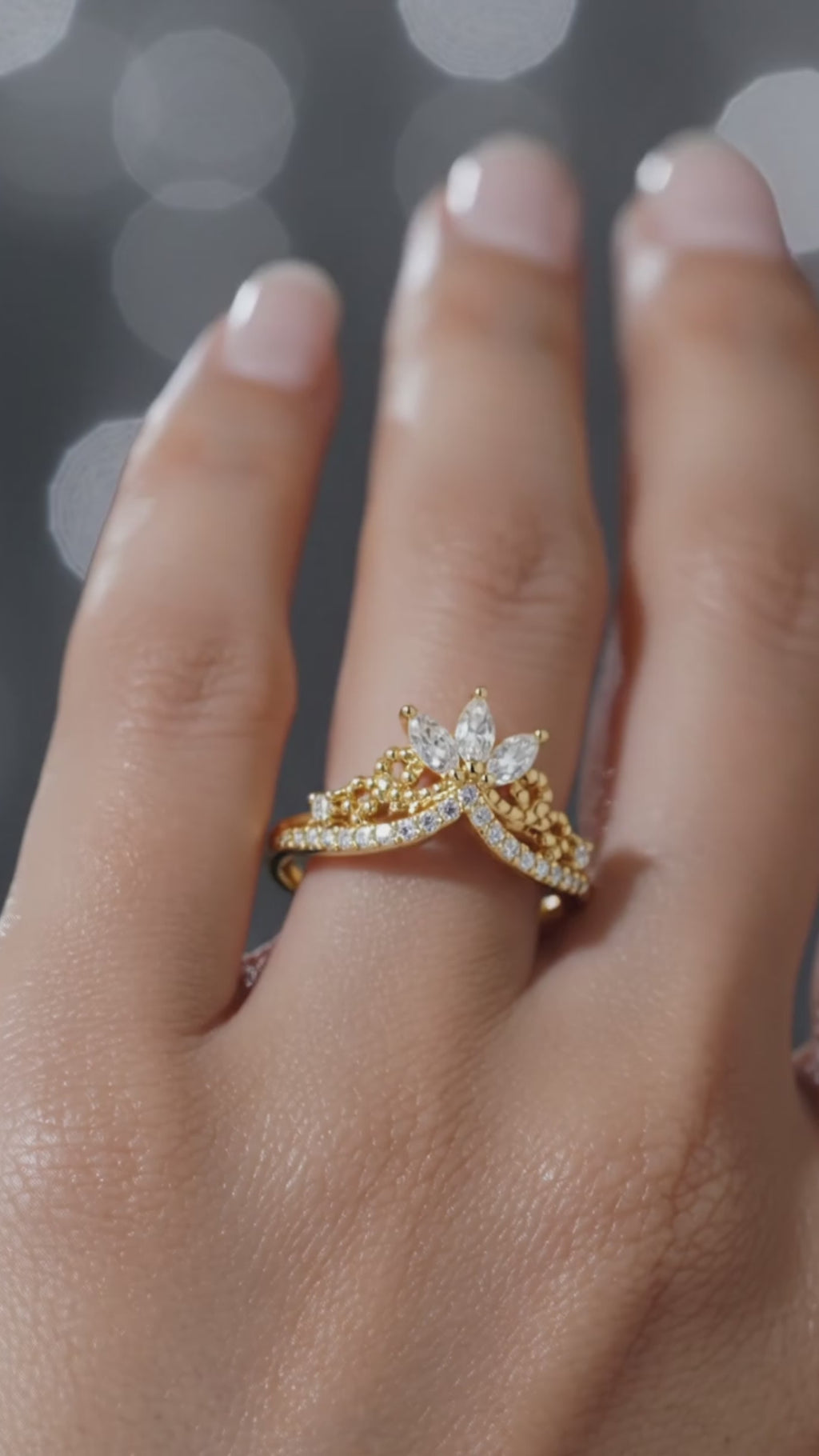 18K Gold Diamond Ring VVS Clarity Minimal Luxury Band
